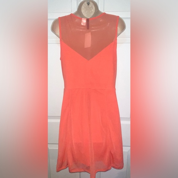 H&M Woman’s Peach Skater Dress Medium - Picture 3 of 5